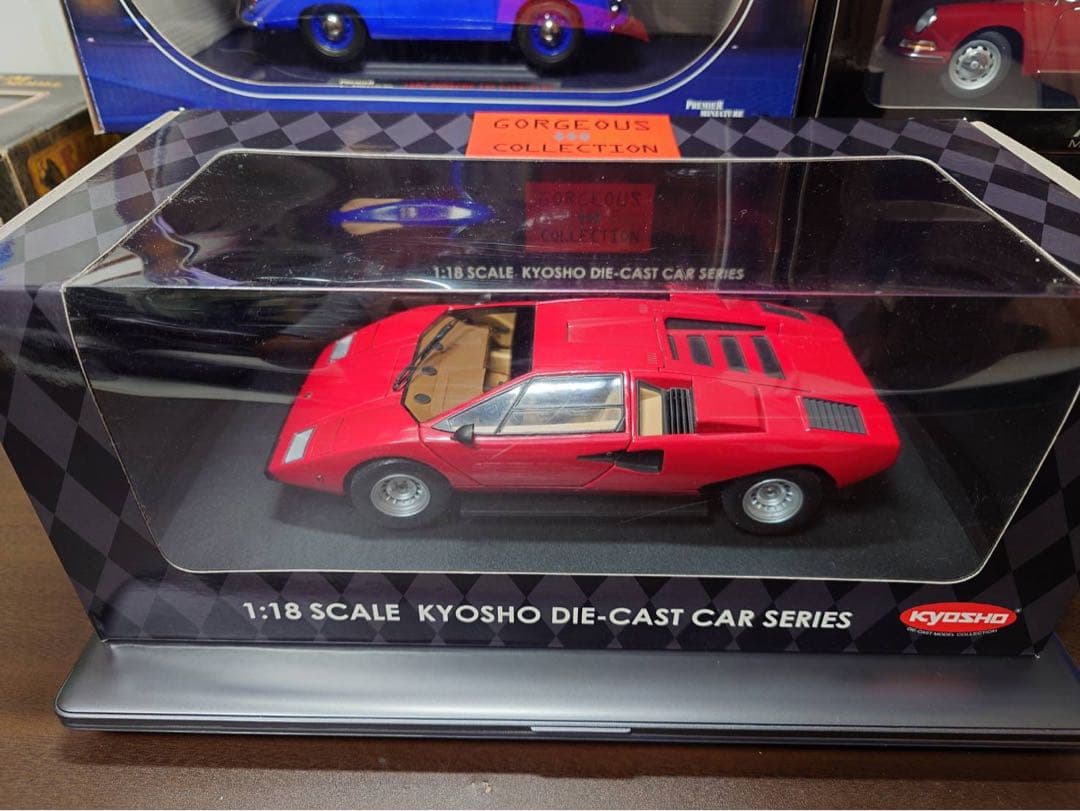 Kyosho 1:18 Lamborghini Countach LP400 赤