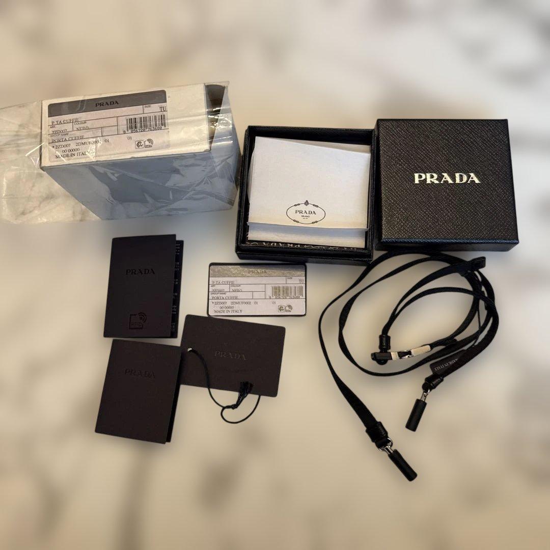 美品 プラダ Prada AirPods キャリーストラップ2ZD007