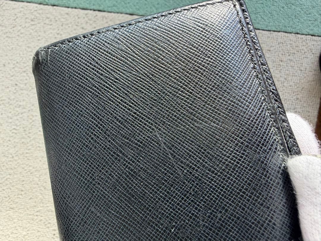 PRADA 二つ折り財布