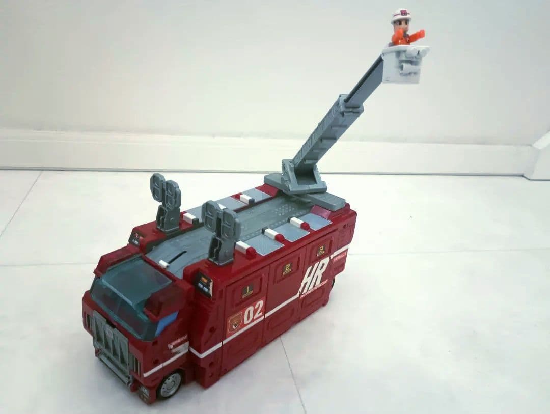 ☆★ハイパーレスキュー・ハイパーブルーポリス・トミカ・隊員・犬★☆ 価格交渉可