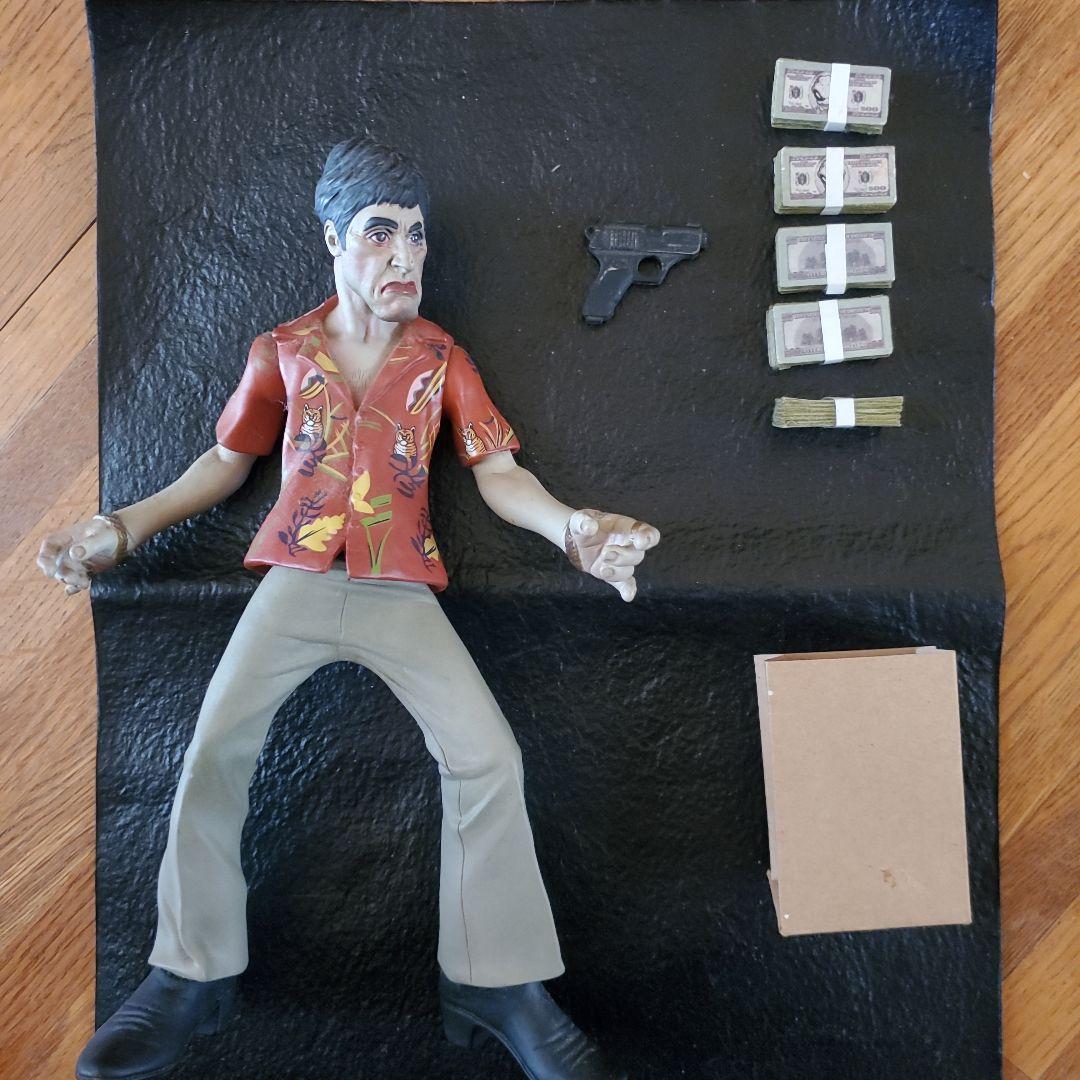 mezco 2004 スカーフェイス トニー・モンタナ フィギュア