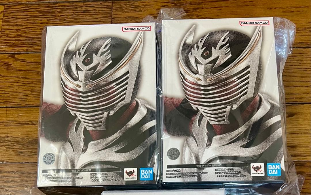 S.H.フィギュアーツ（真骨彫製法） 仮面ライダー龍騎 ２点セット