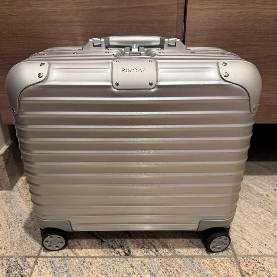 木製人のフリマ 【美品】生涯保証　リモワ　オリジナル　コンパクト