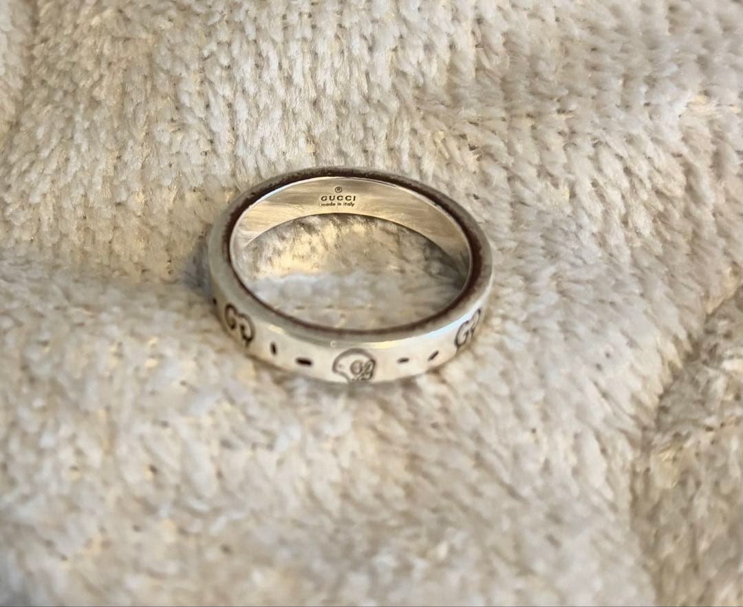 GUCCI シルバー ロゴリング