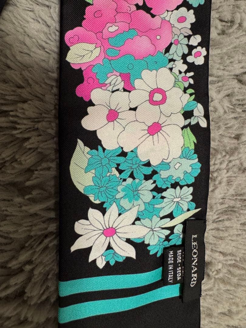 レオナール❤️シルクスカーフ