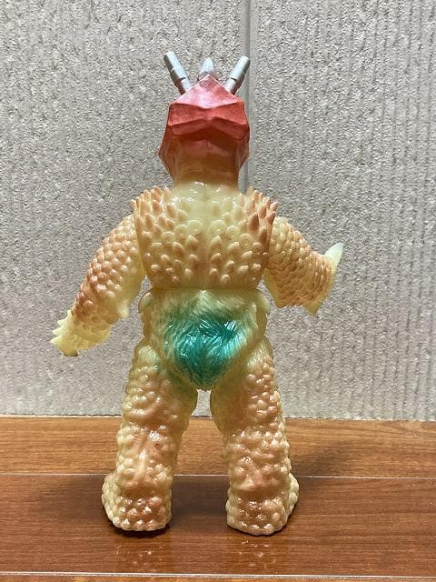 超絶レア！　やまなや　蓄光　改造巨大ヤプール　ソフビ