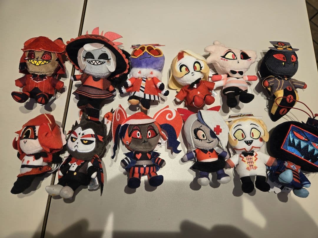 【本日発送】ハズビン・ホテルへようこそ　おすわりマスコット全12種 ラウンドワン