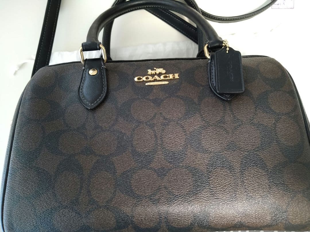 値下げしました！ 美品　COACH ショルダーバッグ ブラウン/ブラック