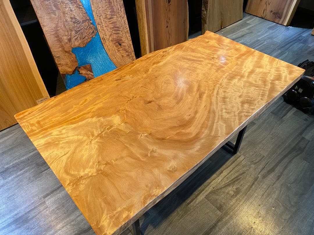 「セール品」栃　一枚板　ダイニングテーブル 40万→27万