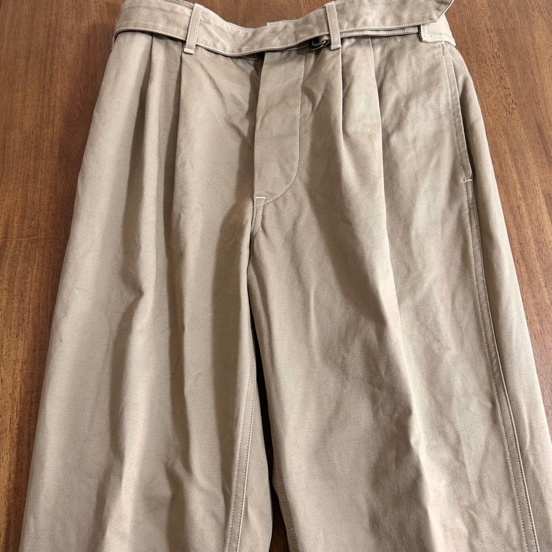 コモリ　COMOLI チノパン　ベルテッドパンツ　0サイズ
