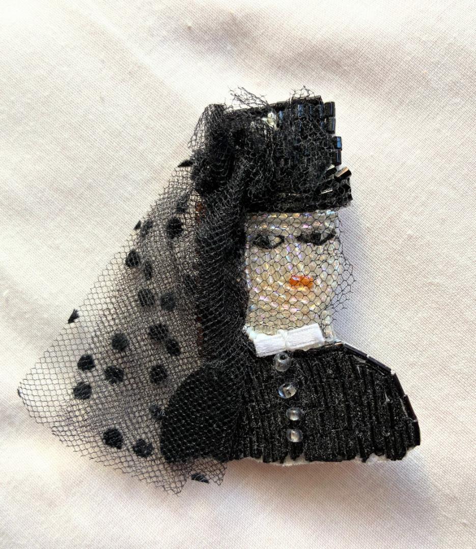 なお　Marianne Batlleブローチ/マリンフランセーズワンピ