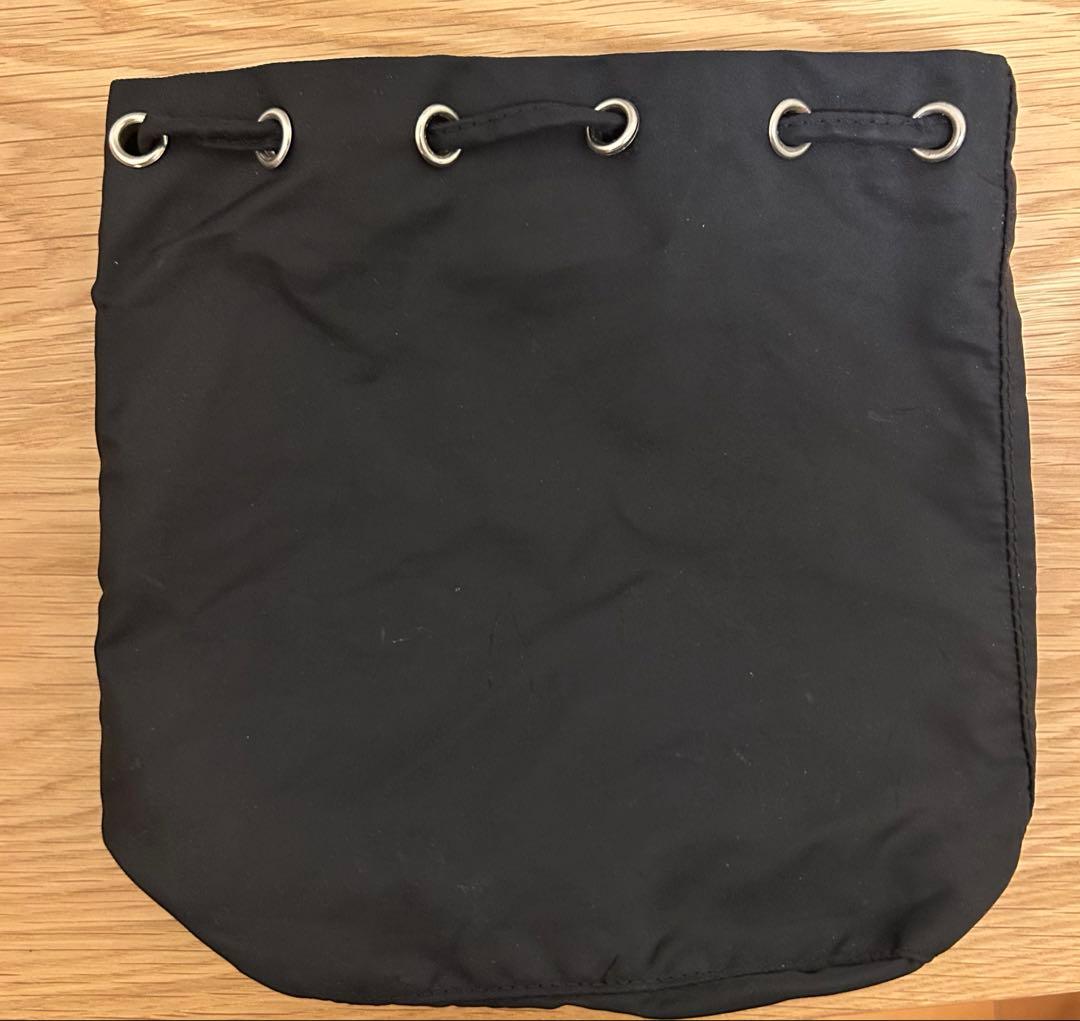 Prada ブラック 巾着ナイロンバッグ