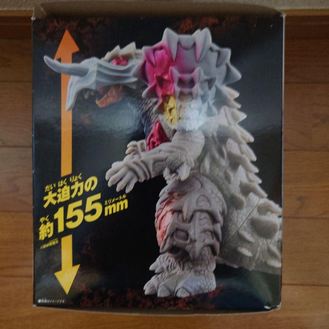 DXアースガロンと怪獣アドバンス ニジカガチ、ブレーザーの3点セット