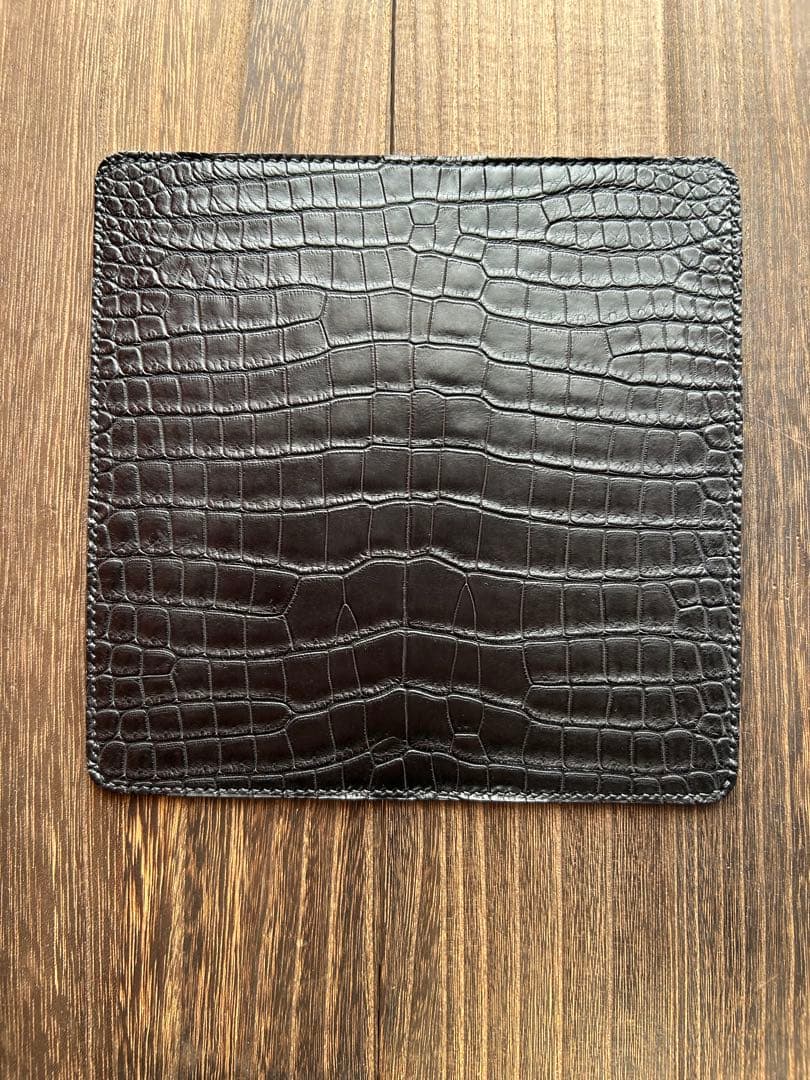 セール開催中⭐︎プロフ確認お願いします。ページ　クロコダイル　時計マット