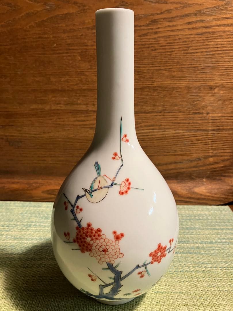 花瓶　酒井田柿右衛門