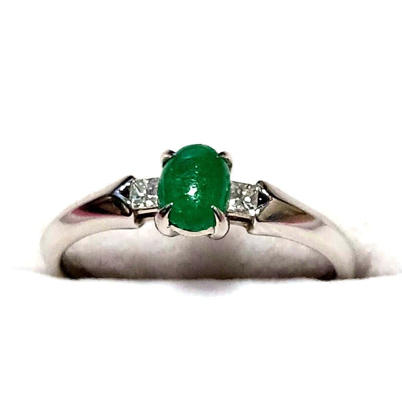 PT950コロンビア産エメラルドオーバルカットリング、サイズ２２号！