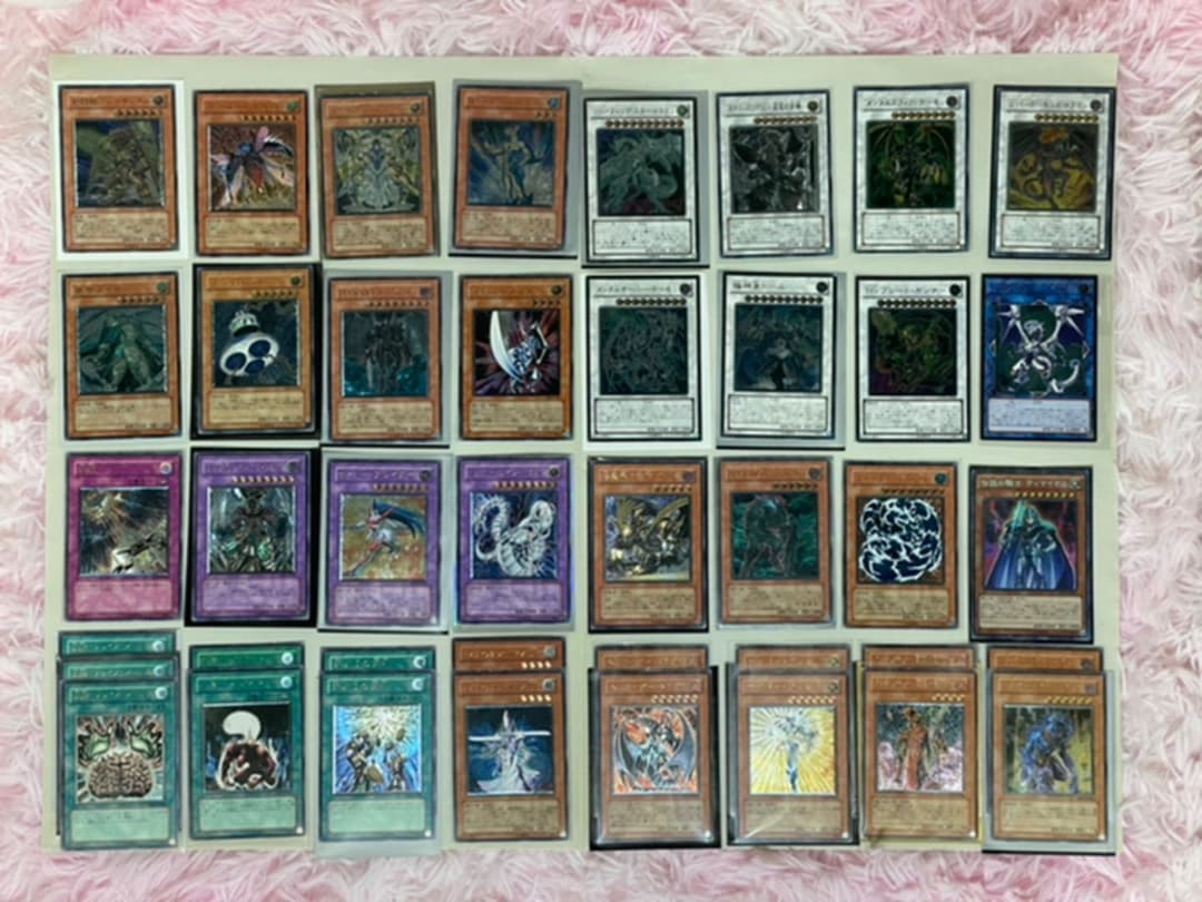 値下げけ継続中！遊戯王 引退品 レリーフ117種170枚＋非売品パック100枚他