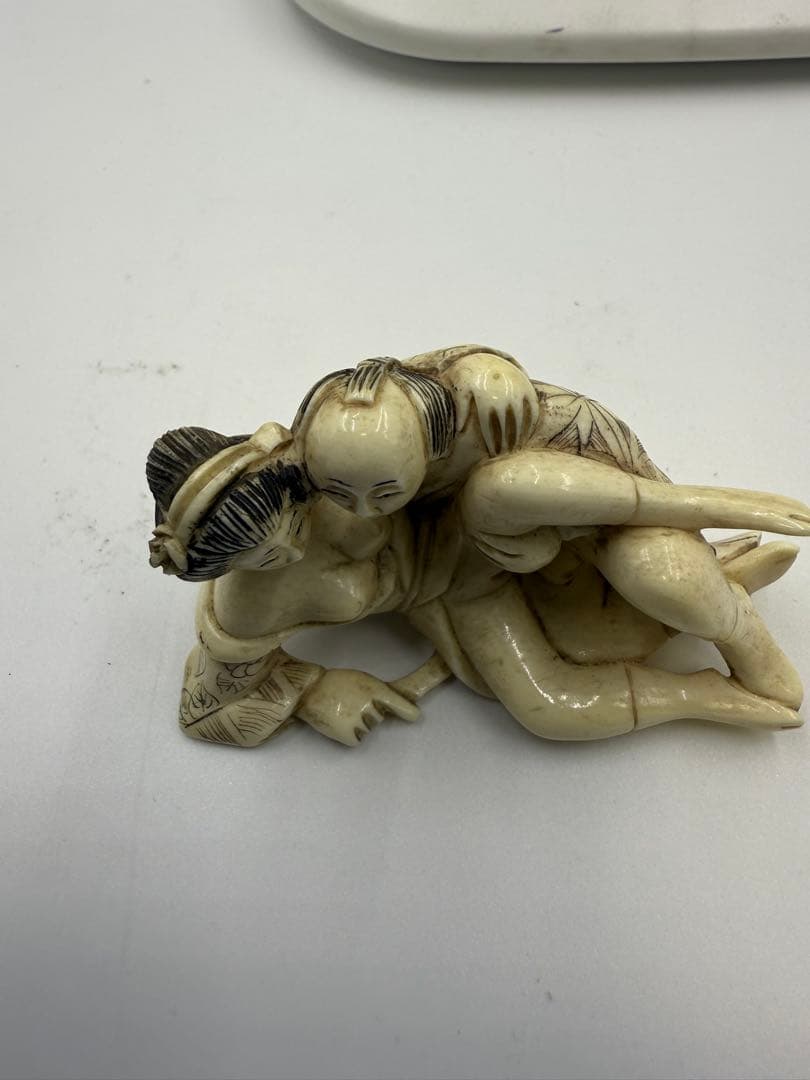 極上男女の愛のシーン 彫刻