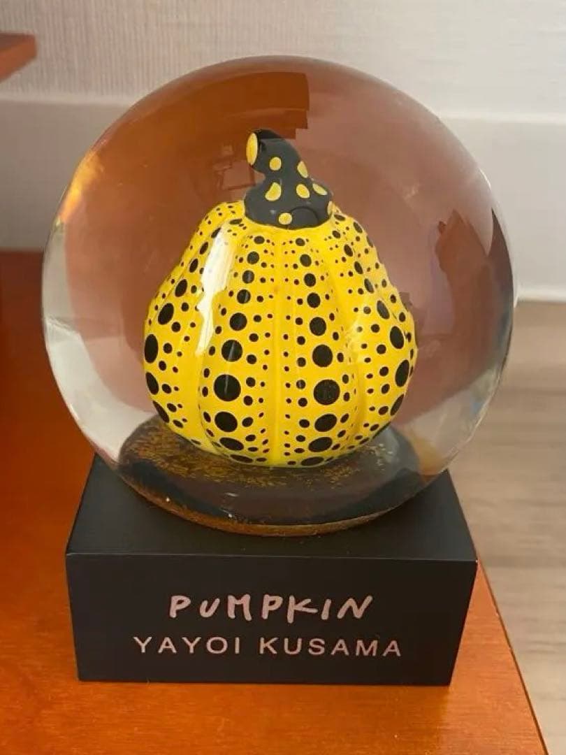 PUMPKIN 草間彌生　スノードーム