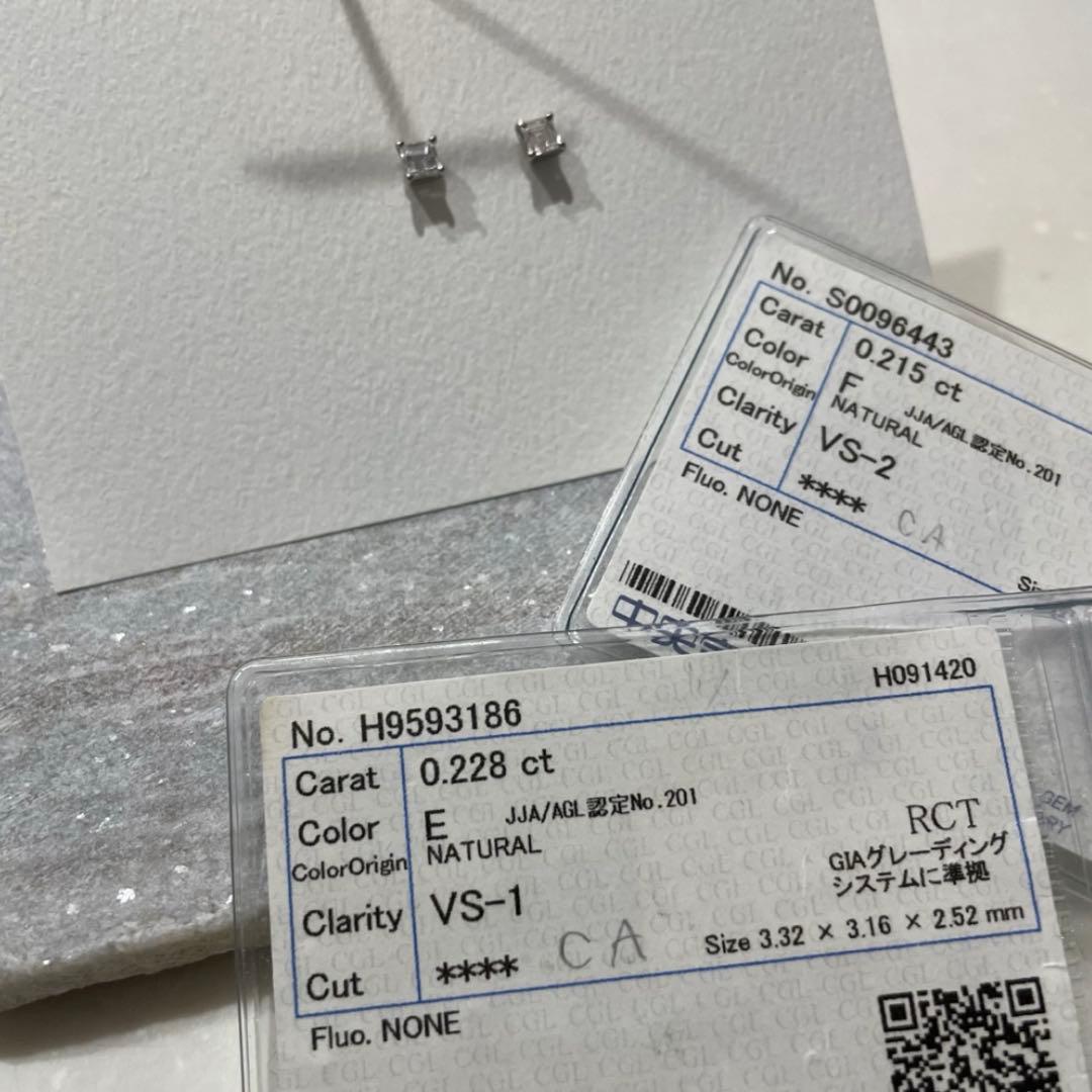 Pt900 0.4ct up カレカット スクエアカット ダイヤモンド ピアス