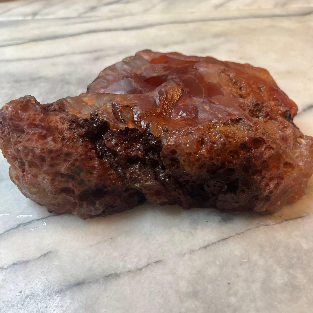 ⚠️注意‼️発送が特定月末の限定品 　赤は魔を払う縁起の良い石　おすすめの古い原石