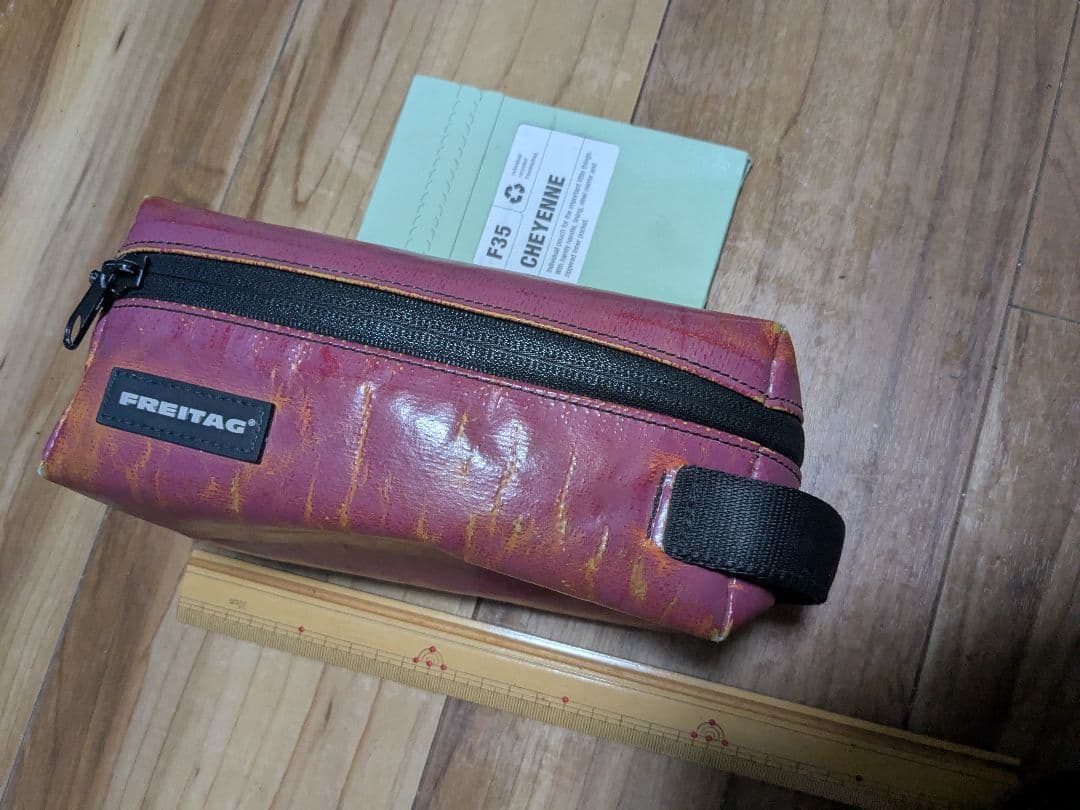 FREITAG 　F35 CHEYENNE パープルトラベルポーチ