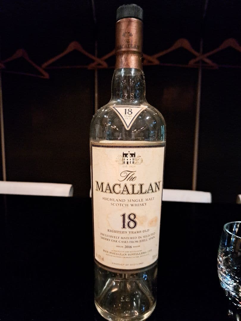 マッカラン18年 2016リリース　旧ラベル　空瓶