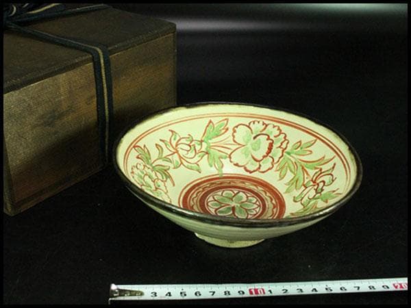 中国美術 赤絵 草花紋 碗 古美術 唐物 茶道具伝来(K-YC513)