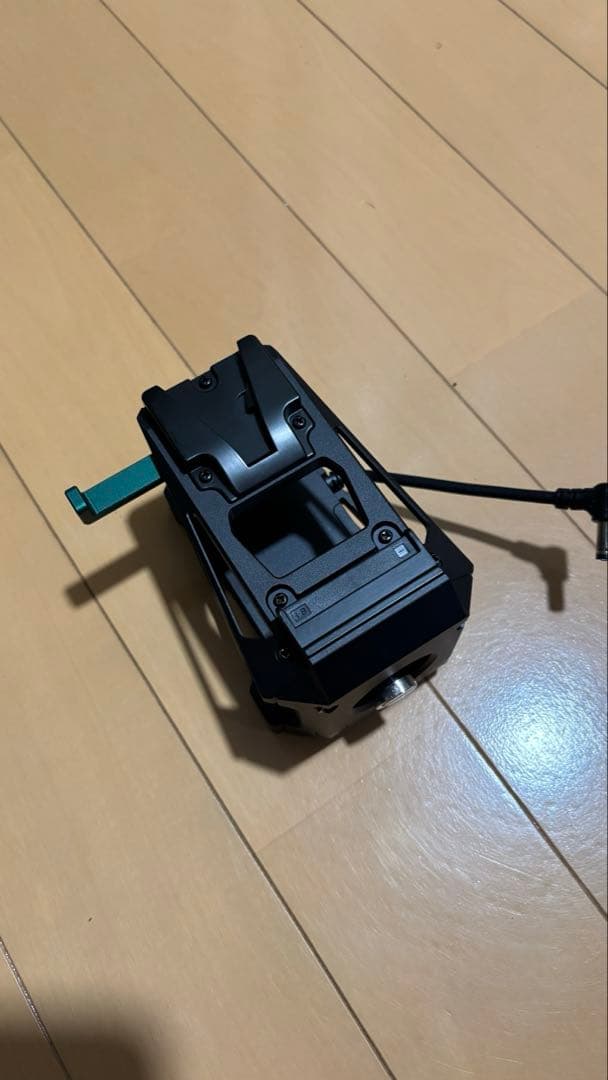 ビデオカメラ Accsoon V Lock Adapter
