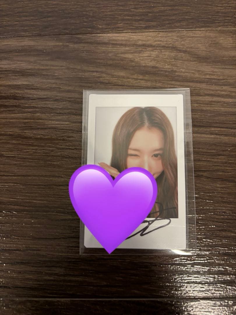 TWICE サナ　直筆サイン入りチェキ