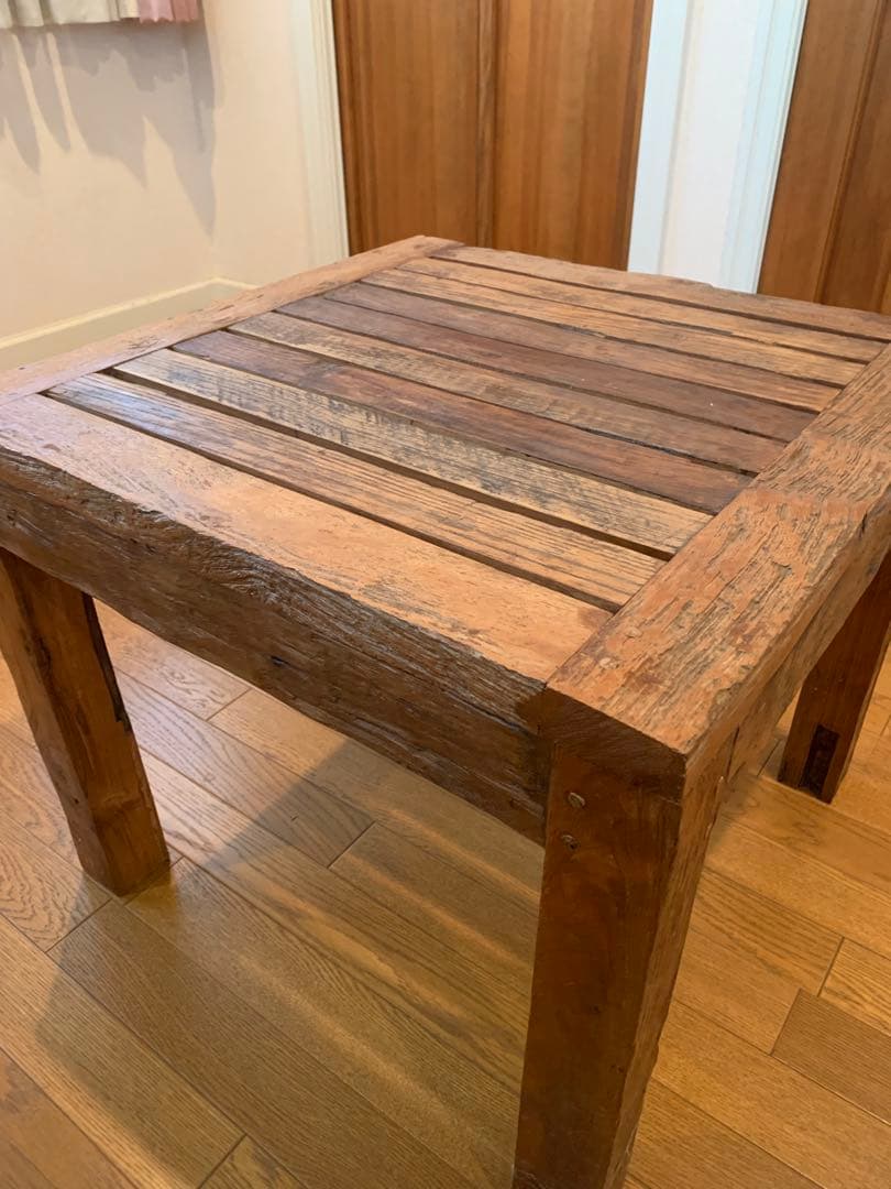木製スラットデザインテーブル　アンティーク