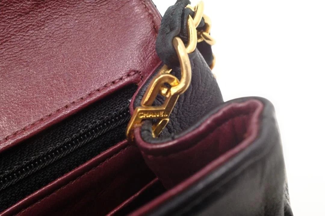 【大人気】シャネル　Chanel　ショルダーバッグ　黒　マトラッセ