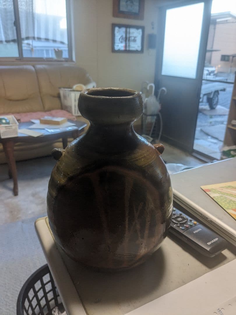 古い花瓶焼物