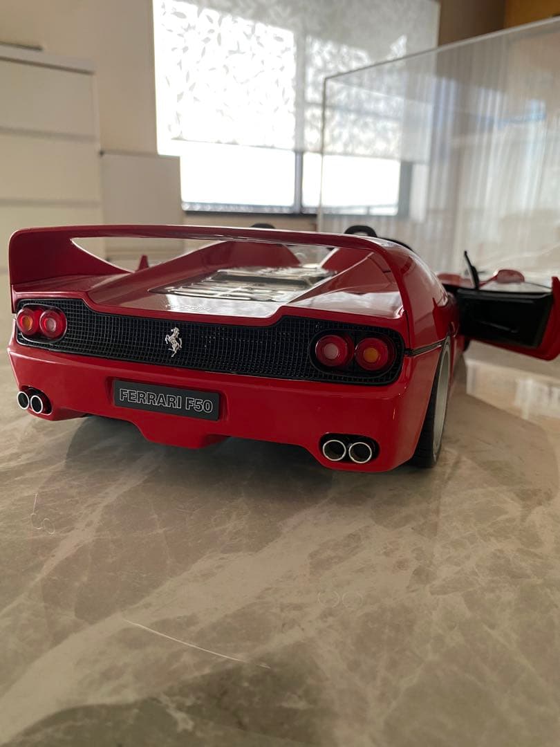 アクリルケース付きFerrari F50 ミニカー赤