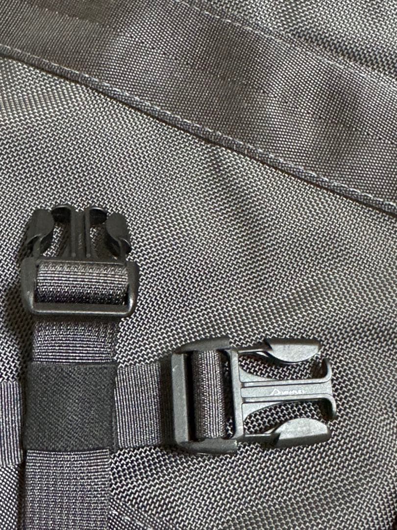 BRIEFING×TOMORROWLAND NEOTRINITY LINER値下