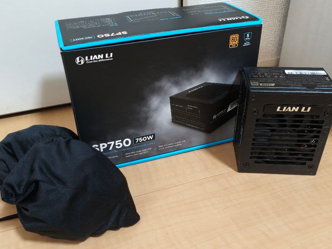 LIAN LI SP750 750W SFX 電源ユニット