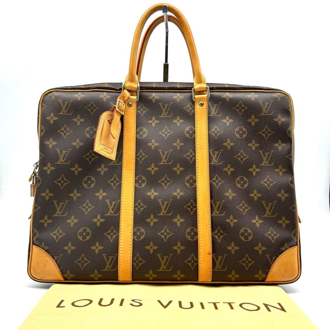 ルイヴィトン ポルトドキュマン ヴォワヤージュ モノグラム　ビジネスバッグ