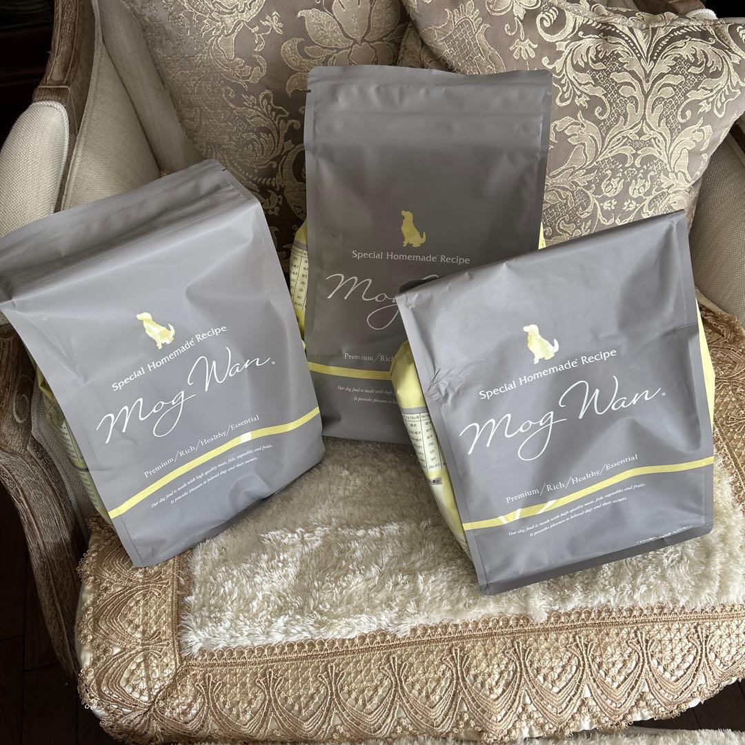 Mog Wan ドックフード1.8Kg✖️3袋　②