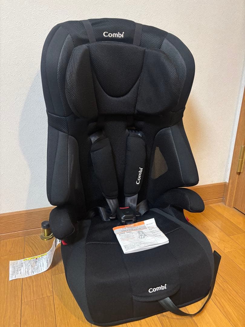 【美品】Combi チャイルドシート ブラック ジョイトリップ　エアスルー　GG