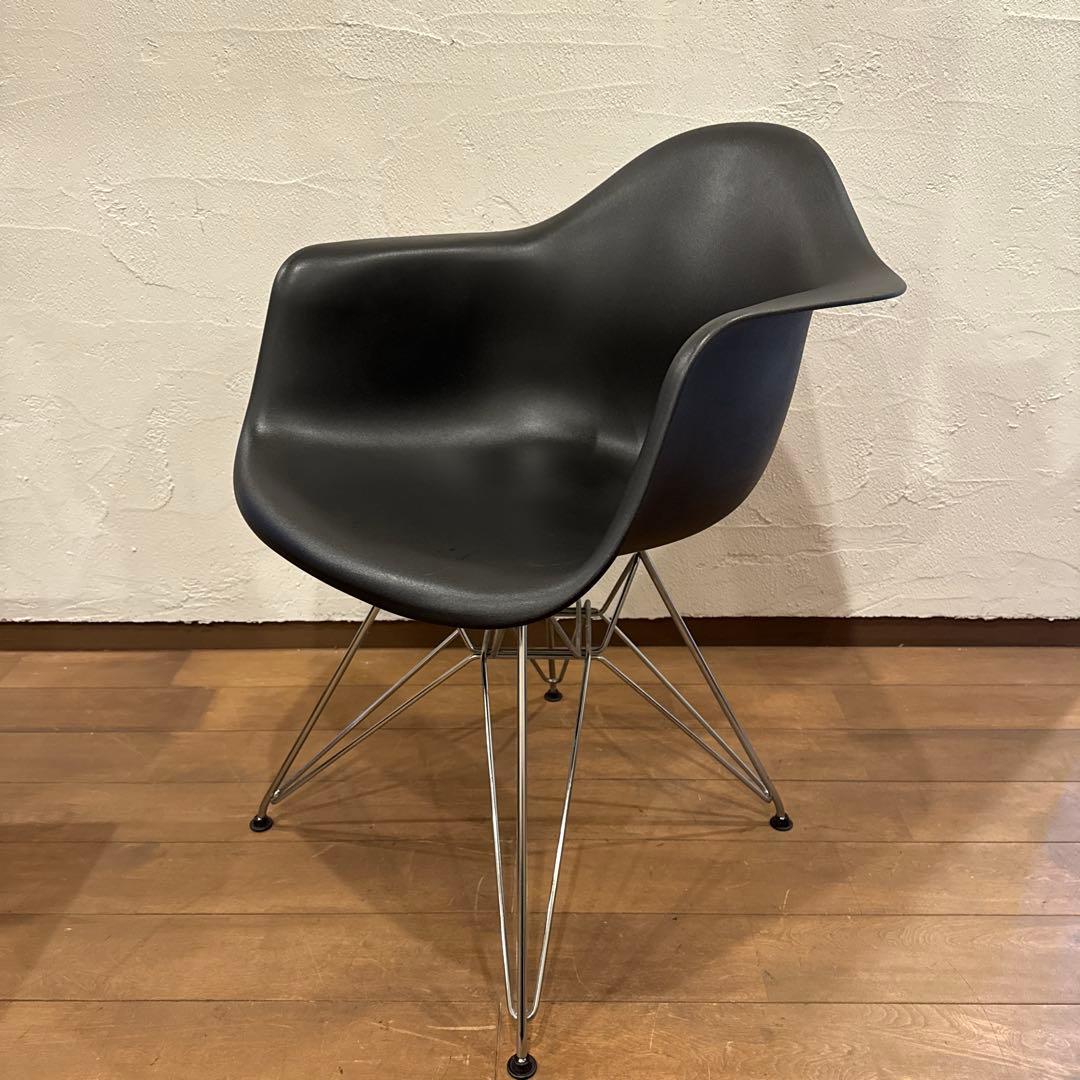 HermanMiller イームズ アームシェルチェア DAR