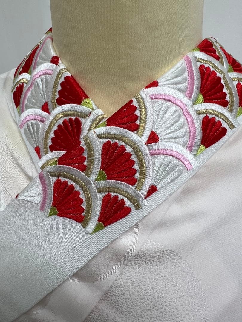 振り袖　フルセット　別誂長襦袢付金彩加工　刺繍入り　成人式　個性的　山吹色680