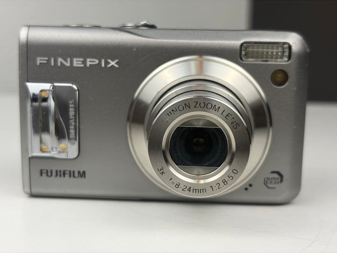 Fujifilm FinePix F31fd シルバー
