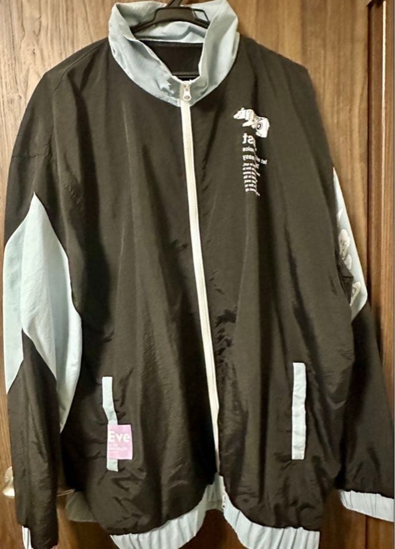 【早い者勝ち】Eve 花嵐 ジップアップジャケット 黒/Lサイズ