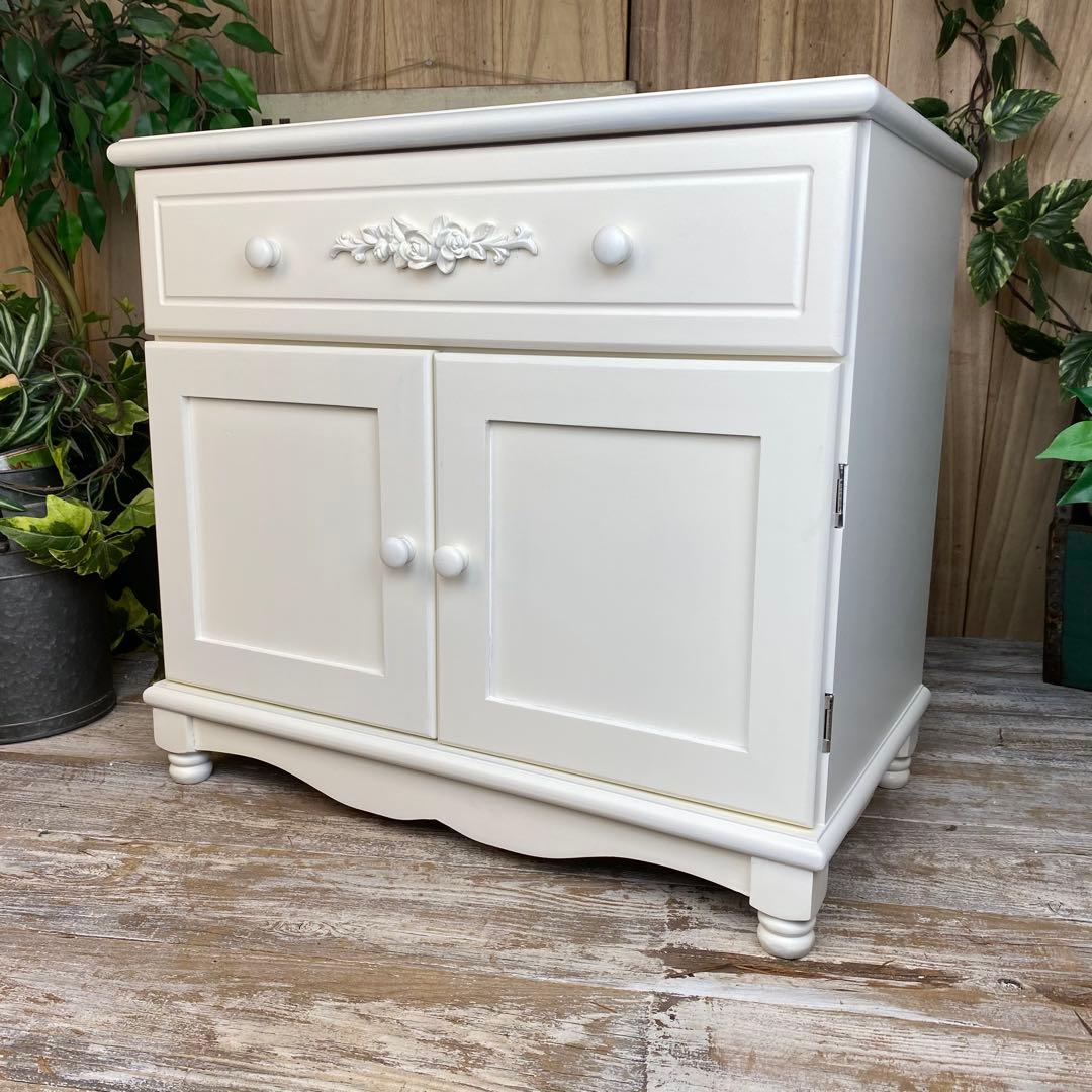 フレンチカントリー北欧調ホワイト扉キャビネット木製飾り棚収納家具チェスト姫系