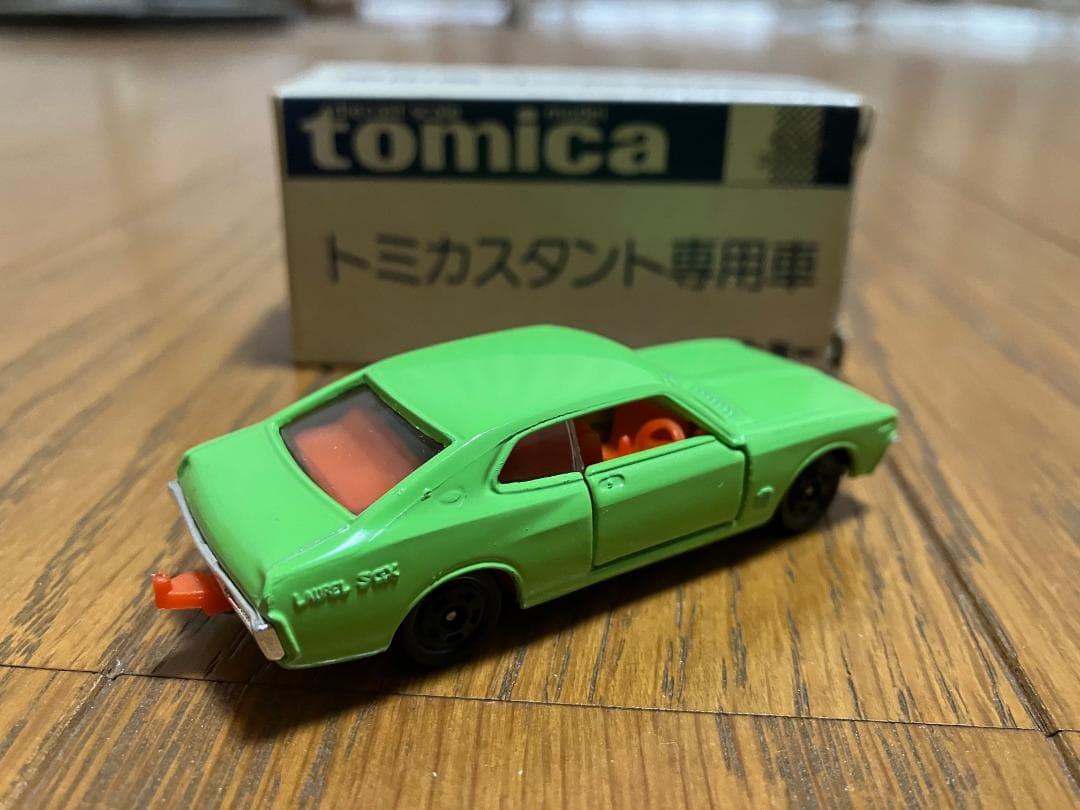 トミカ　 日産　ローレル2000SGX スタント専用車　希少品　オリジナル箱付