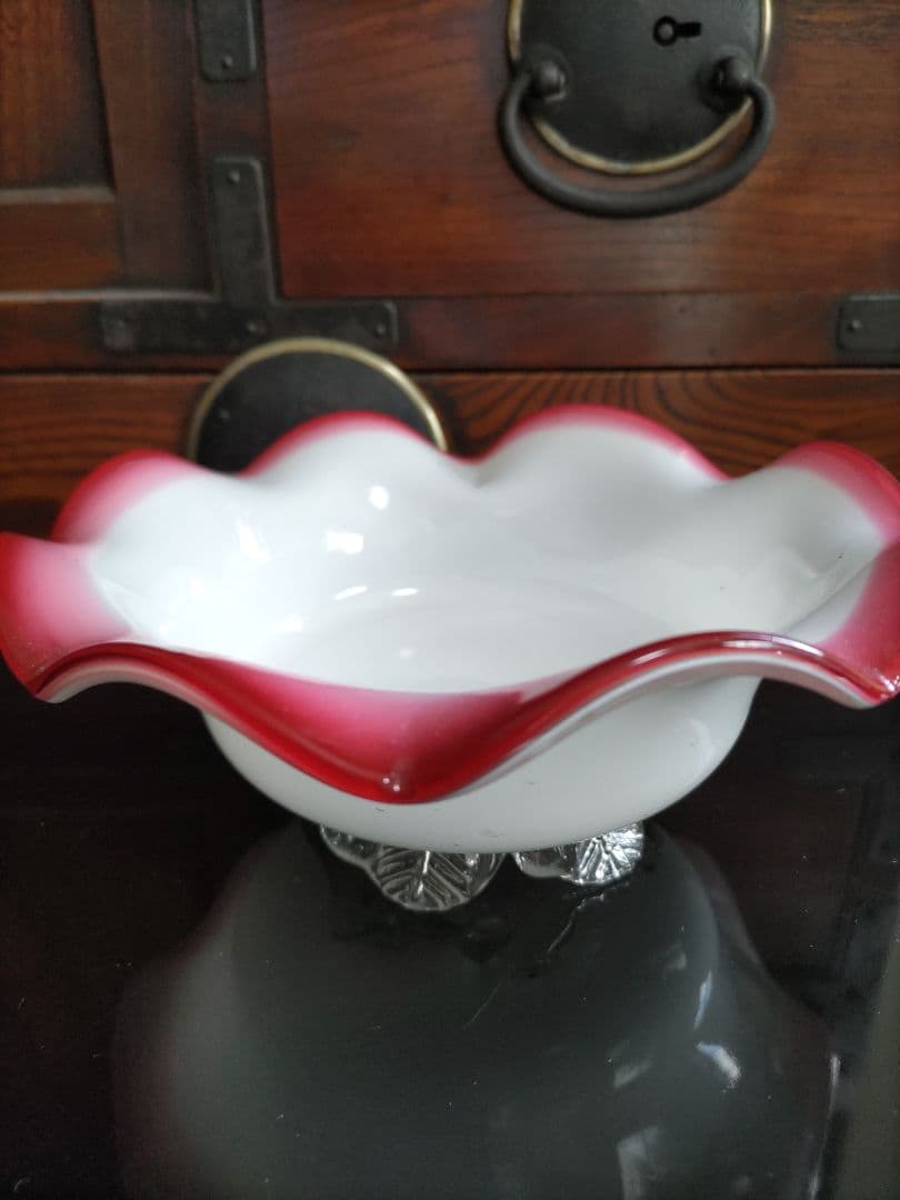 明治文化の薰風　花開く開化の粋　乳白赤縁氷コップ　貴重な当時物