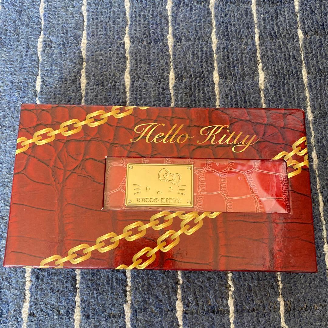 Hello Kitty クロコダイル風長財布
