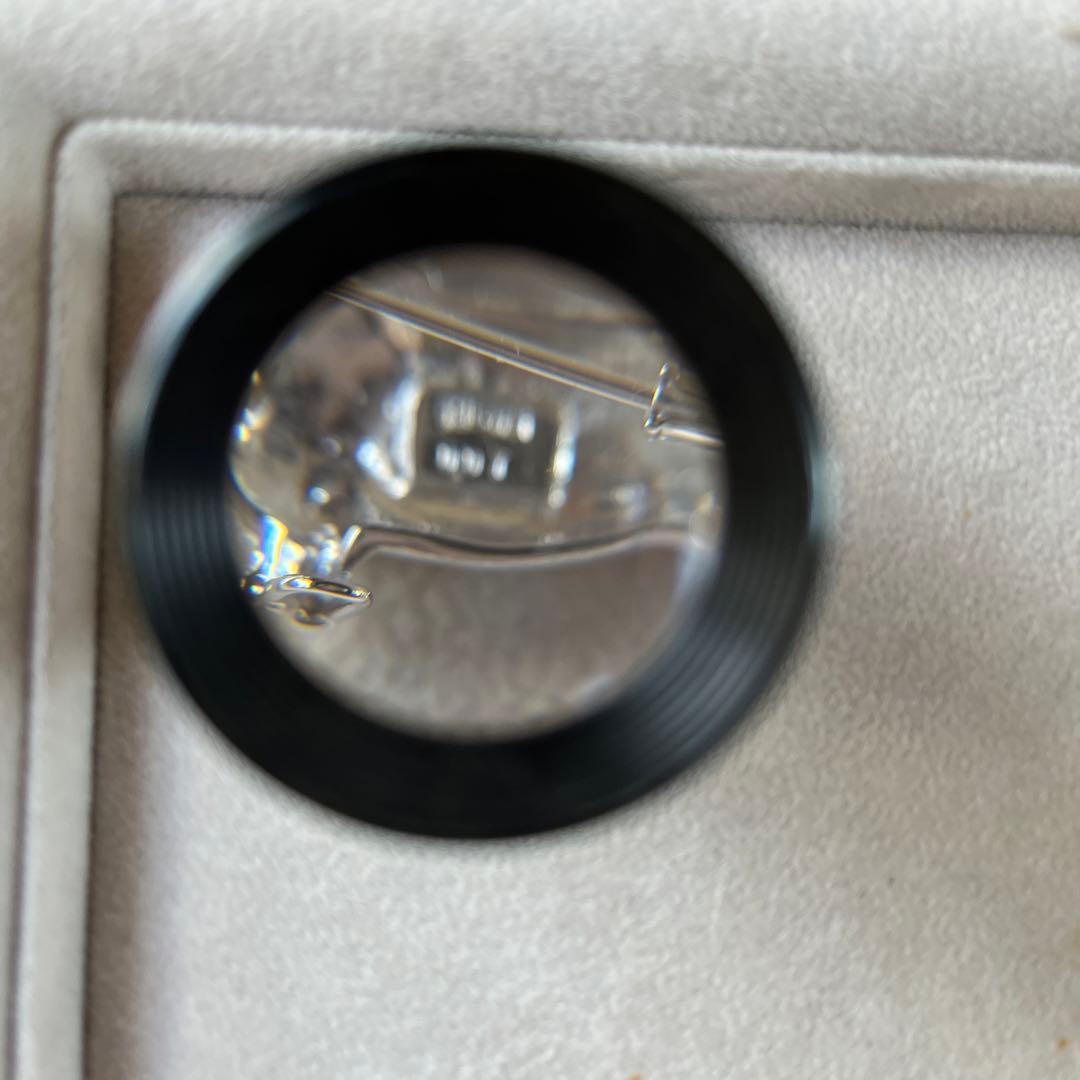 ミニチュアダックスのダイヤ付きブローチ