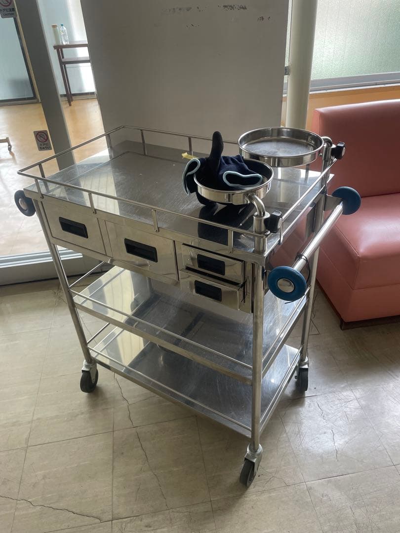 医療用ステンレスワゴン　ドクターキャビネット　回診車　　器械台　機械台