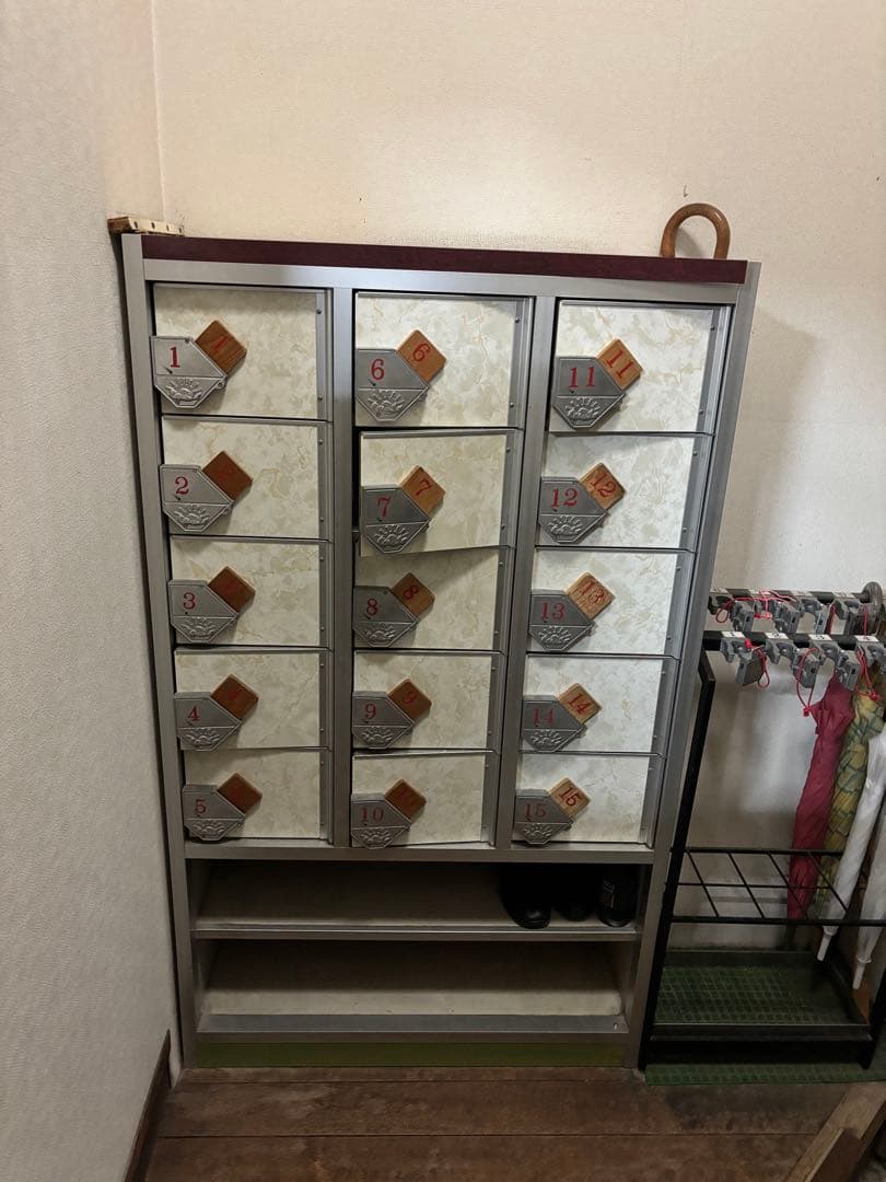 靴箱 16個収納 金属製 シルバー/ホワイト